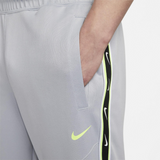 Nike Repeat Swoosh TRACKSUIT