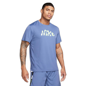 T-Shirt Nike  Essential Club Clover