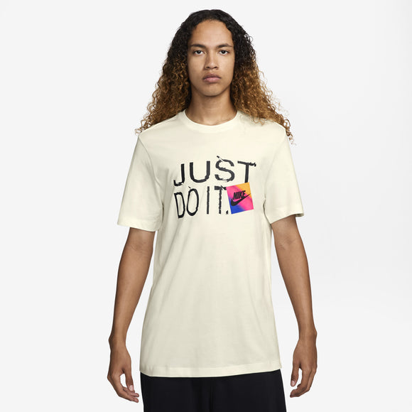 Nike Sportswear Men's T-Shirt