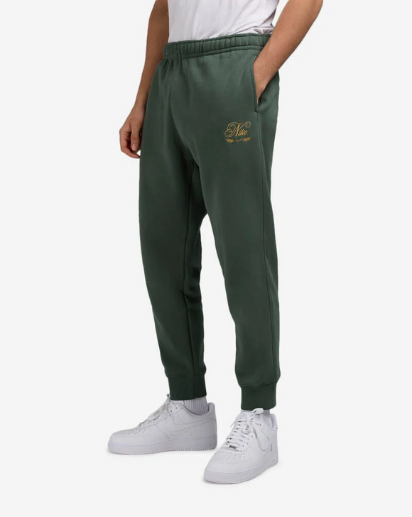 Nike NSW Club Joggers green