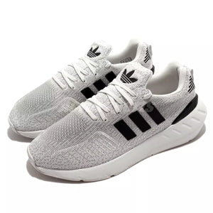 Adidas Swift Run 22 Trainers. Crystal White / Black