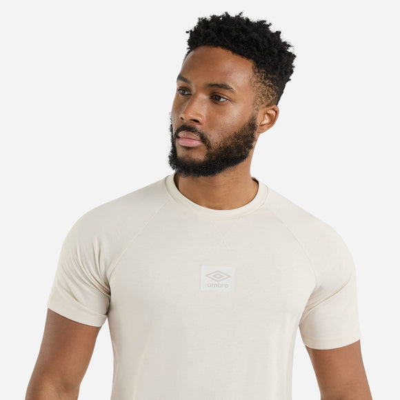 Umbro Mens White Sand - Adult Small Logo Tee