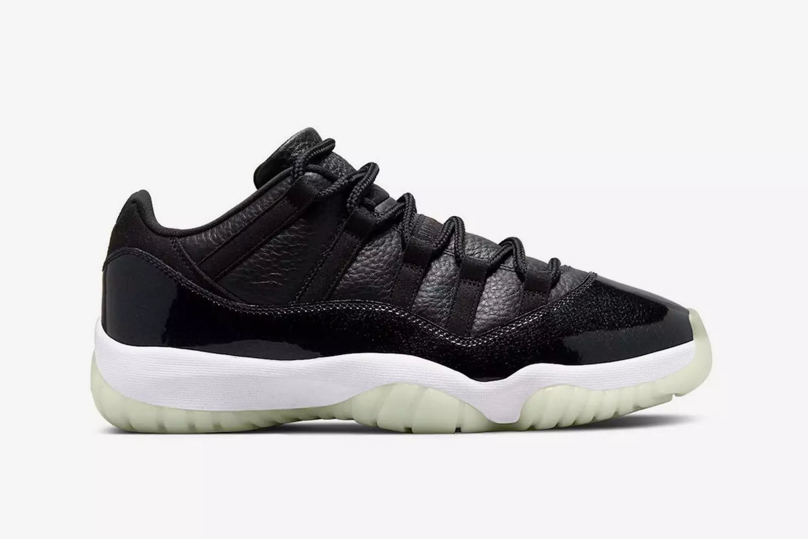 Black 11s low top hotsell