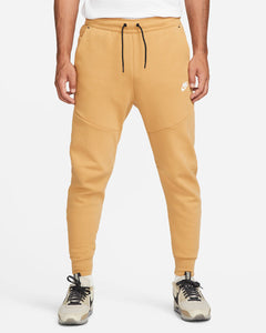 Nike Tech joggers