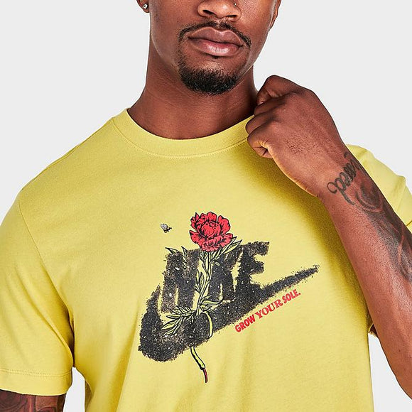 Nike SportsWear T-shirt