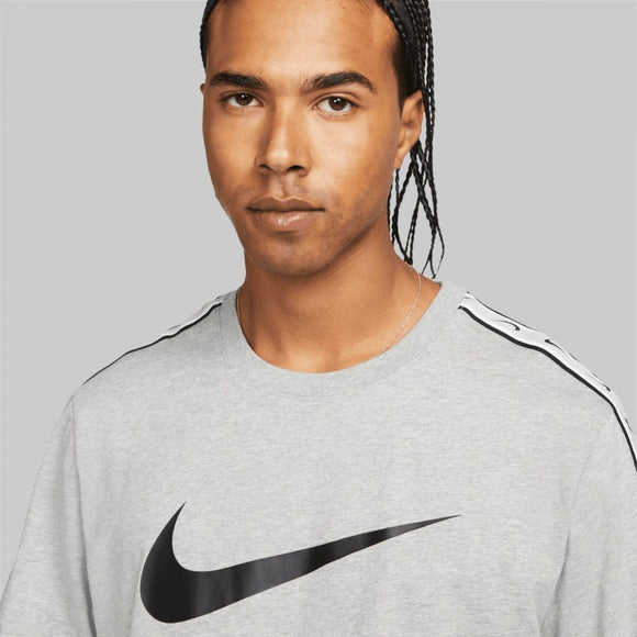Nike Sportswear Repeat T-Shirt